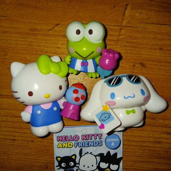 Hello Kitty and Friends Playset - Pink, Green, Blue - Picture 2 of 2